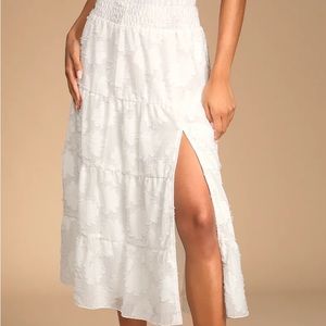 Lulu’s White Floral Burnout Tiered Skirt